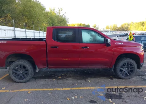 2021 Chevrolet Silverado 1500 4Wd Short Bed Lt Trail Boss z USA, uszkodzony, nr VIN 3GCPYFED9MG211219